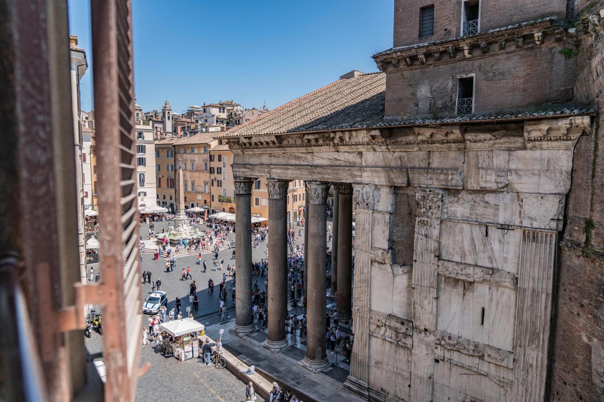 Heart Of - Pantheon View *